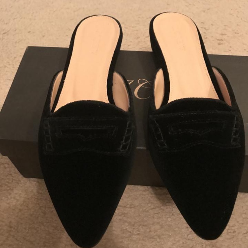 New in Box J. Crew Velvet Loafer Mules Size 6.5